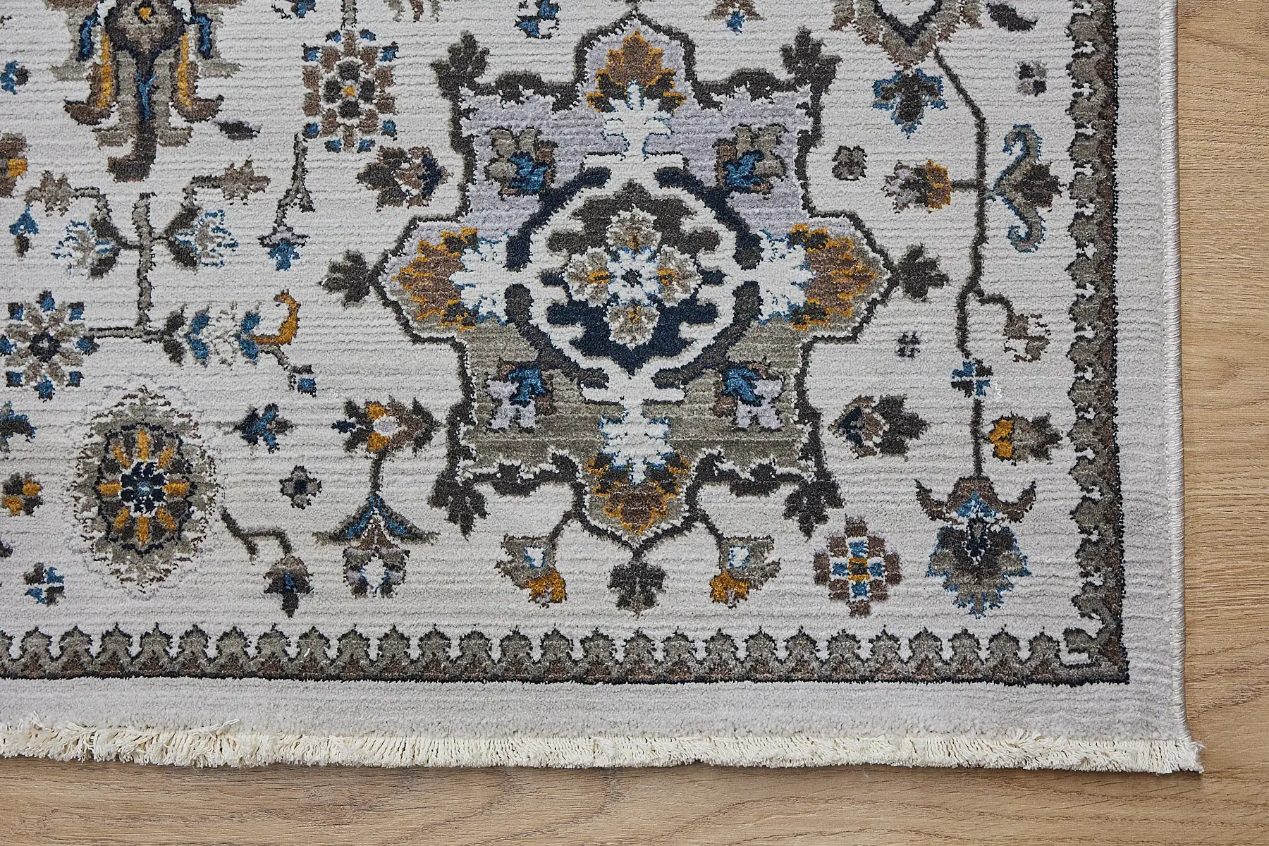 Persia-Beige-Corner-2