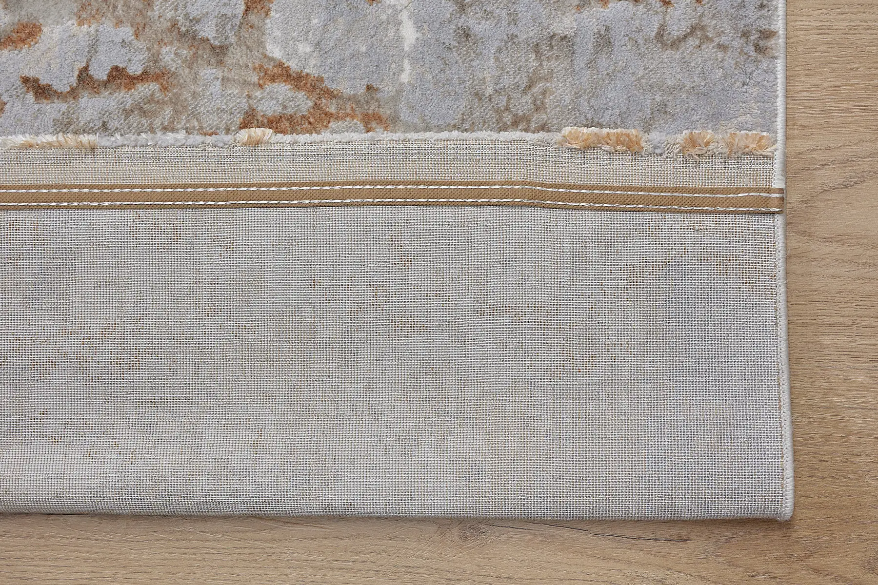 Swiss-Beige-Fold