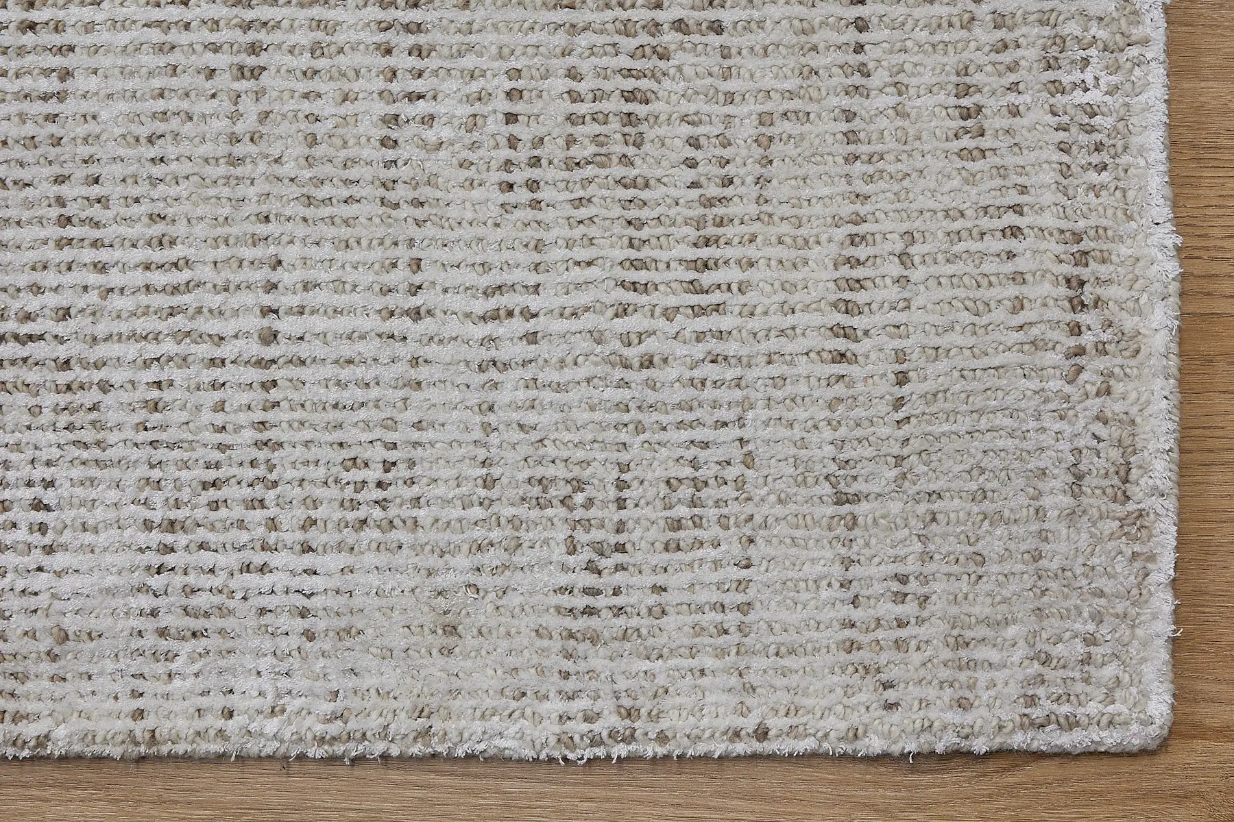 Toro-Beige-Corner